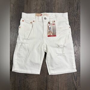 NEW | LEVI’S Slim Short